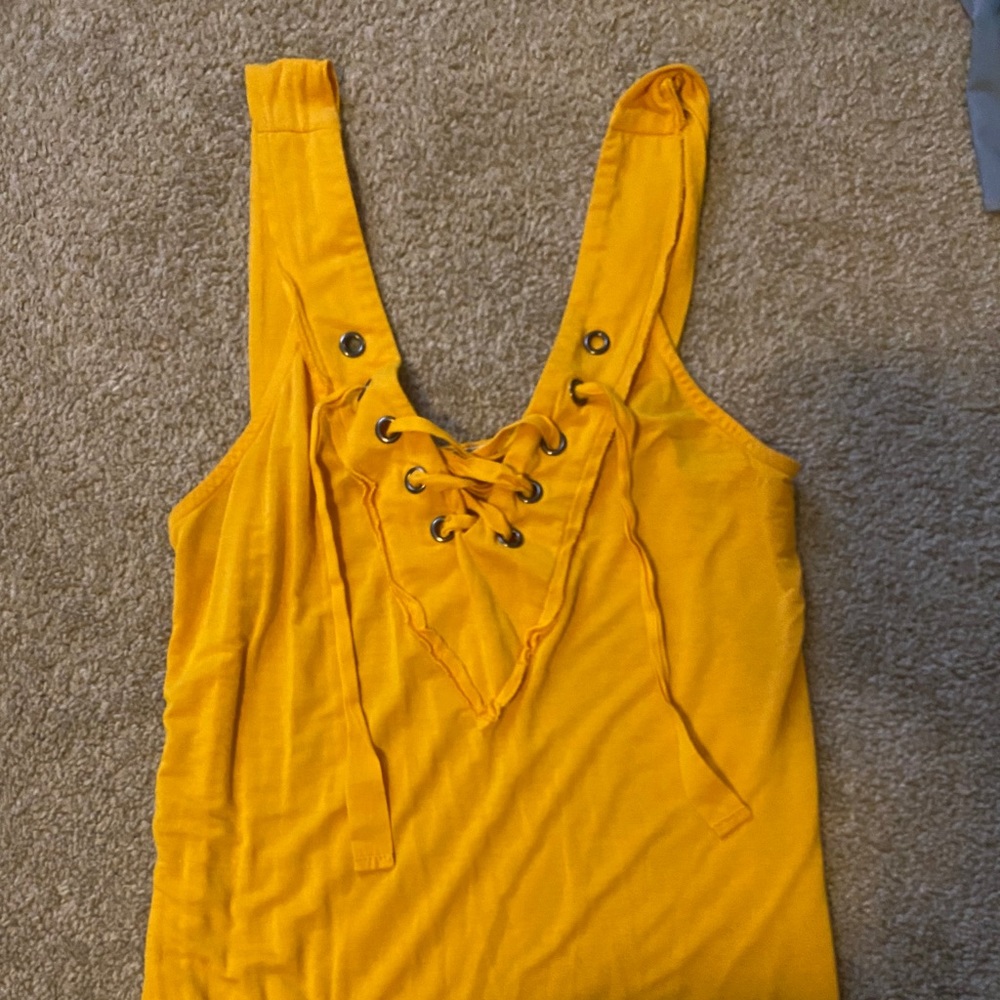 buckle tie tank